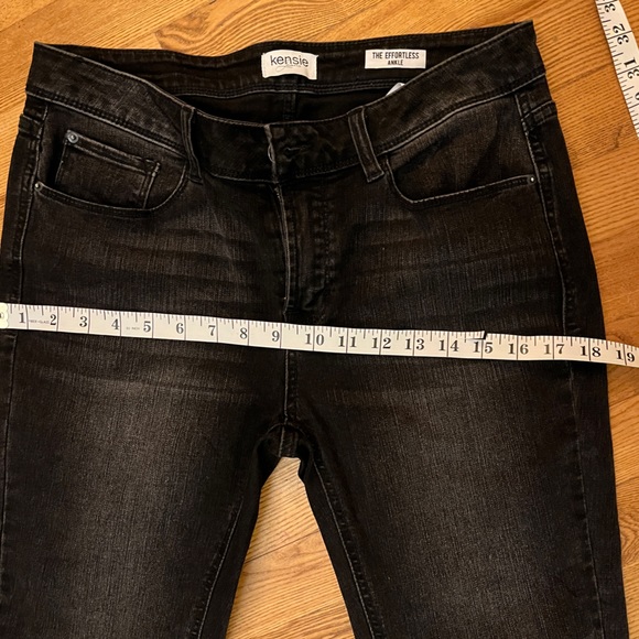 Kenzie Effortless Ankle Jean in Black Size 8 - Picture 4 of 7